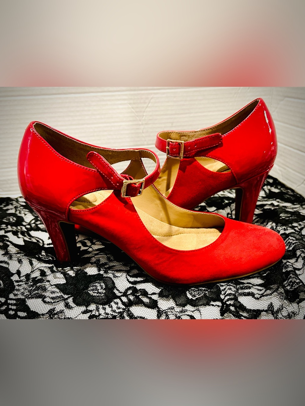 Gianni Bini Glossy Red Patent Leather & Suede Mary Jane Shoes Pump Heels Sz 11M